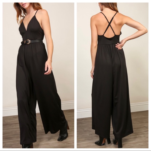 #02 ✨BLOW OUT SALE✨Black chic fabulous wide leg jumpsuit - Picture 2 of 5